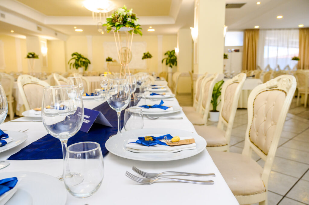 Allestimento compleanno 50 anni presso La Costiera, ristorante per ricevimenti a Sant’Antonio Abate