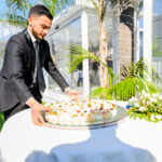 Scopri il dietro le quinte di un evento al Ristorante La Costiera: eleganza, cucina d’eccellenza e spettacolo per ricevimenti unici in provincia di Napoli.